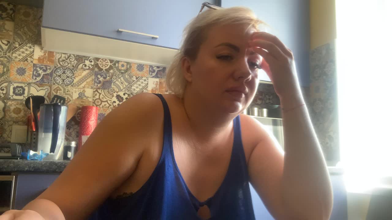 Oksana494 Adult Chat August 19, 2025