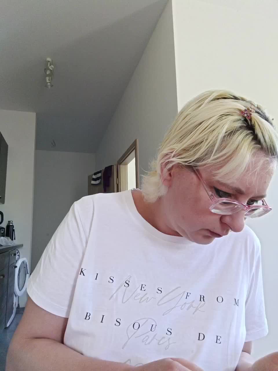 Vika211 Adult Chat August 19, 2025