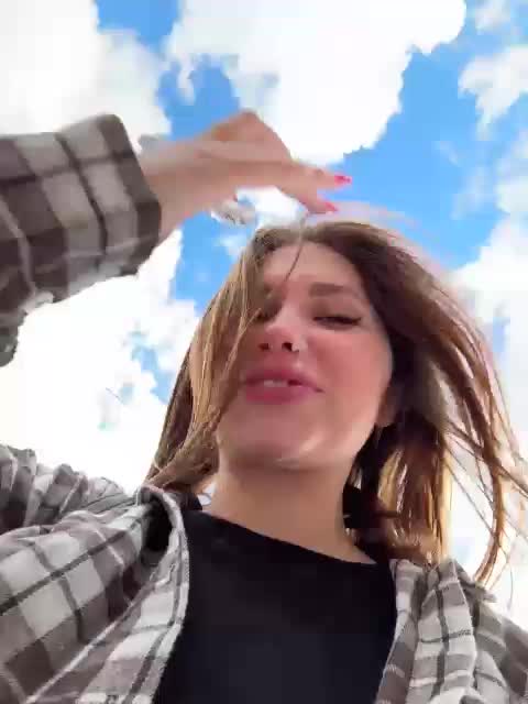 Girls-Leia Adult Chat August 20, 2025