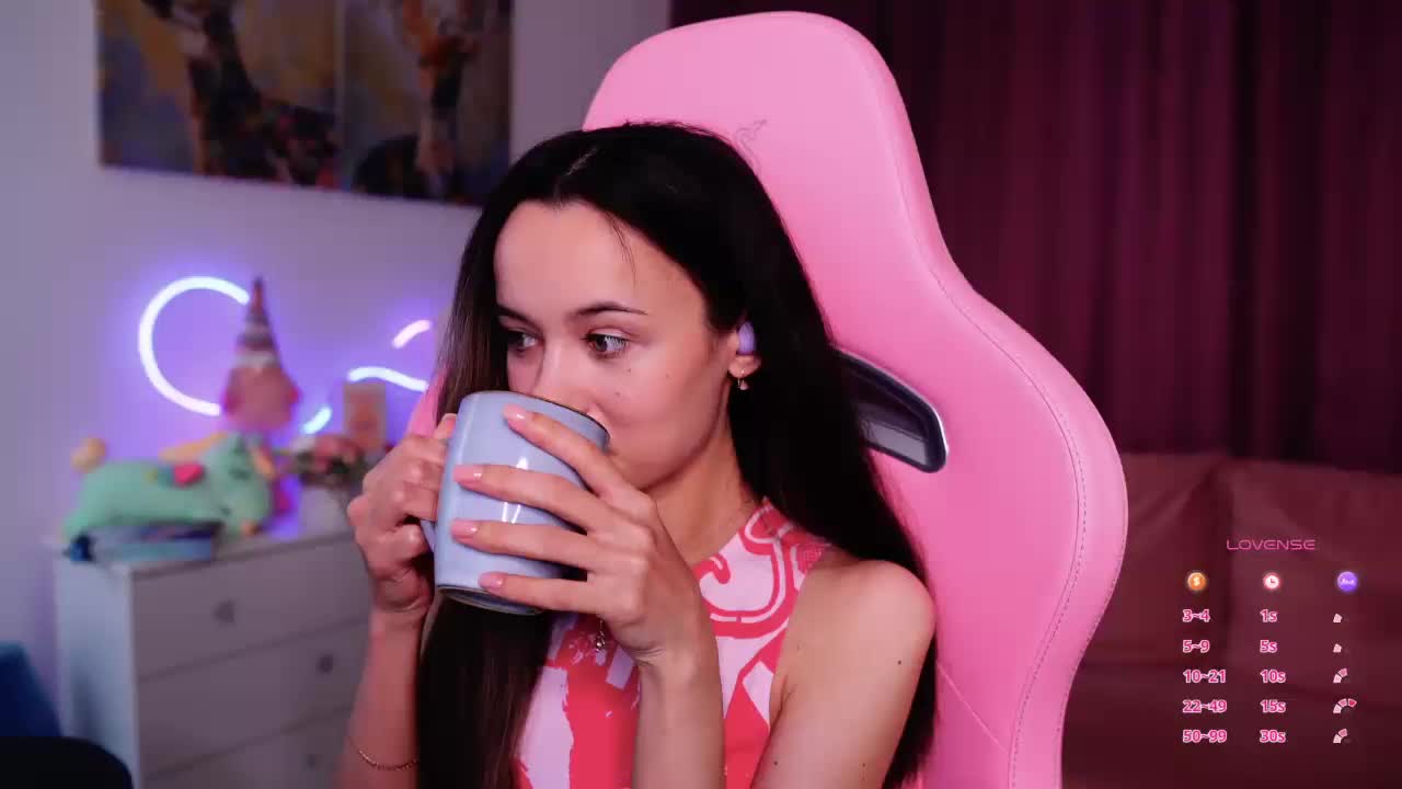 JuicyAngel Adult Chat August 20, 2025