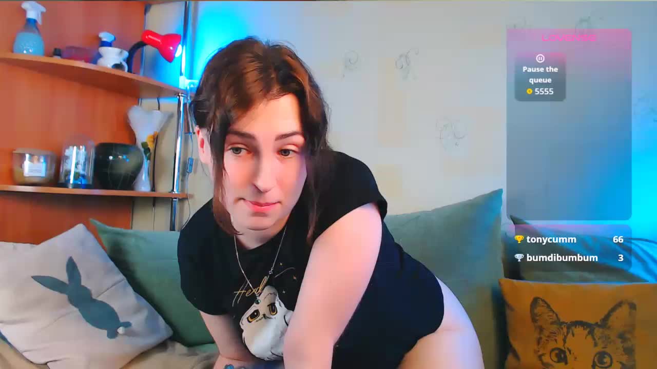 Caroline1995 Adult Chat August 20, 2025