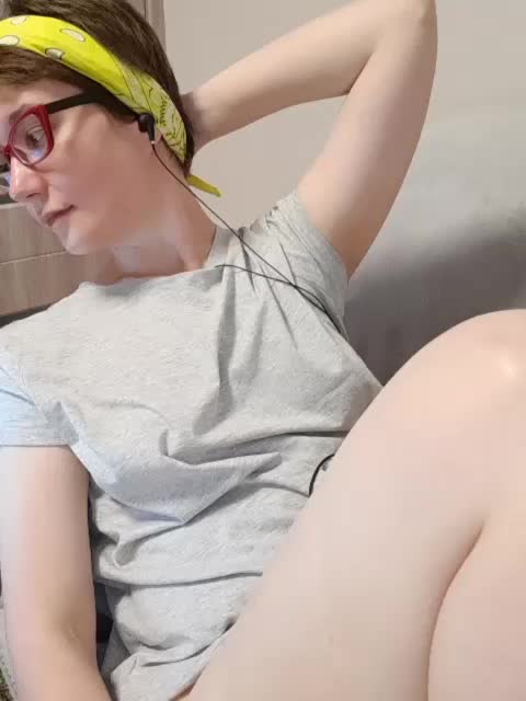 -Emii Adult Chat August 20, 2025