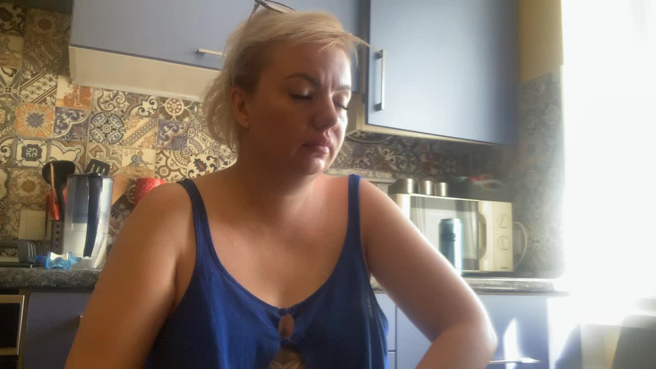 Oksana494 Adult Chat August 19, 2025