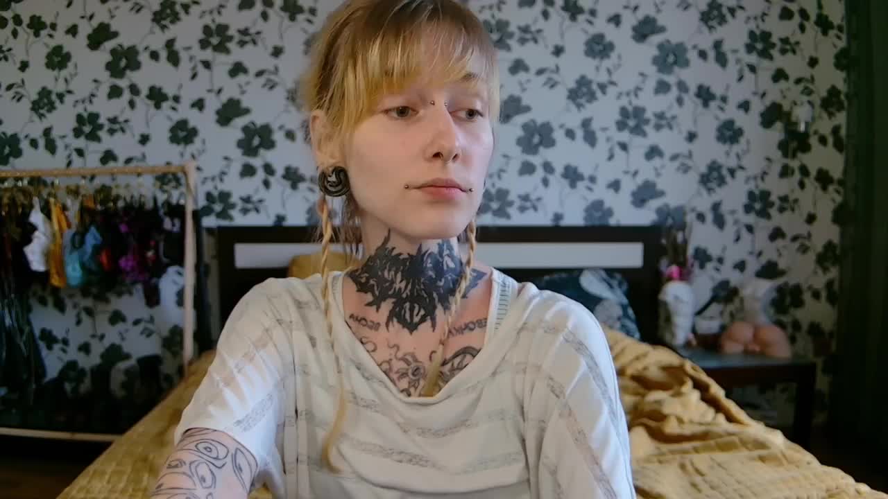 LittleSpaceMouse- Adult Chat August 20, 2025