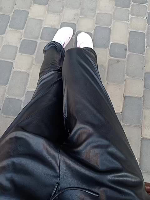 klubnichkka Adult Chat August 20, 2025