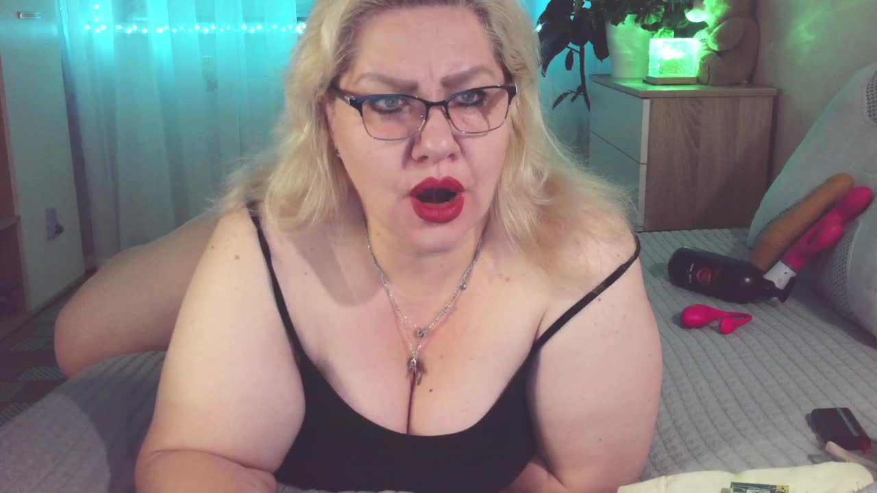 AngelinaGlam Adult Chat August 20, 2025