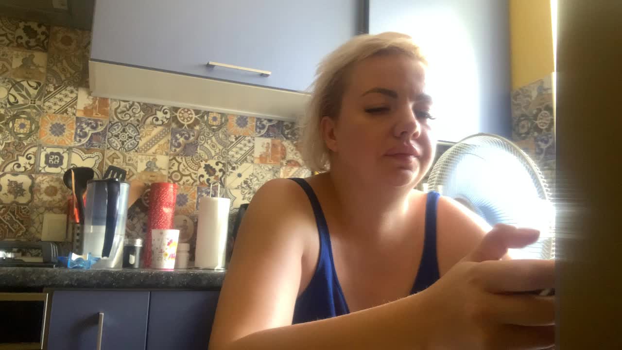 Oksana494 Adult Chat August 19, 2025