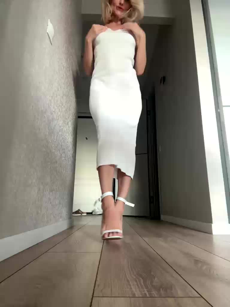 -Molly- Adult Chat August 20, 2025