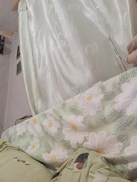 Konfetka80 Adult Chat August 20, 2025