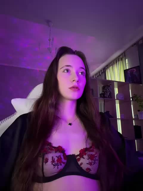 -LittleFairy- Adult Chat August 20, 2025