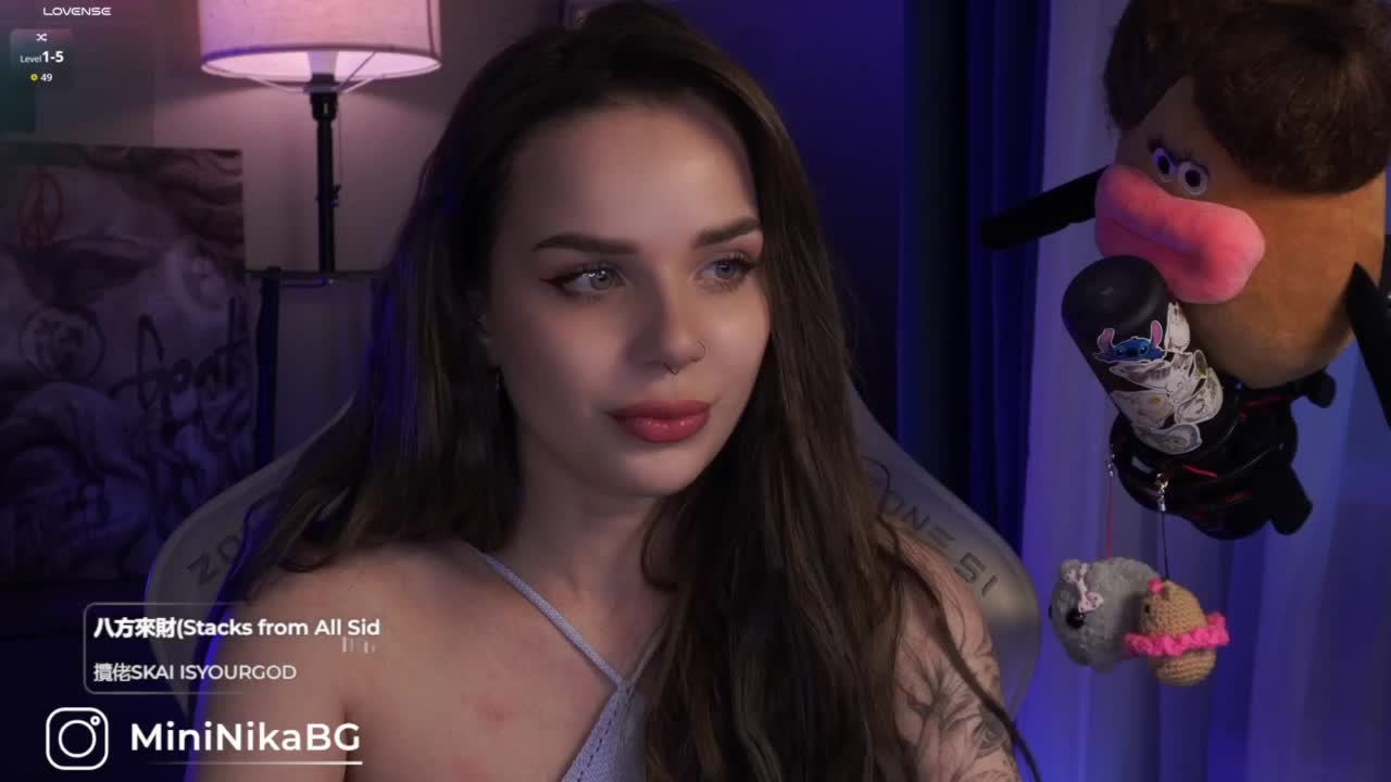 MiniNika Adult Chat August 20, 2025