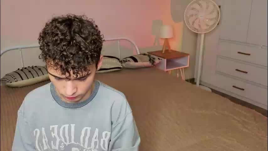 _reverse_gang_ Adult Chat August 19, 2025