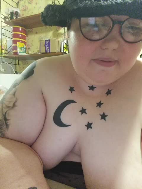 Svetlanka86 Adult Chat August 20, 2025