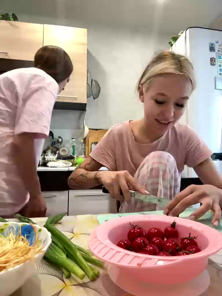 askorbinkiii Adult Chat August 20, 2025