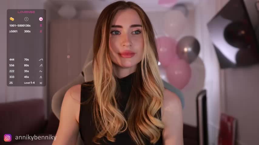 Coconutkittyy Adult Chat August 20, 2025