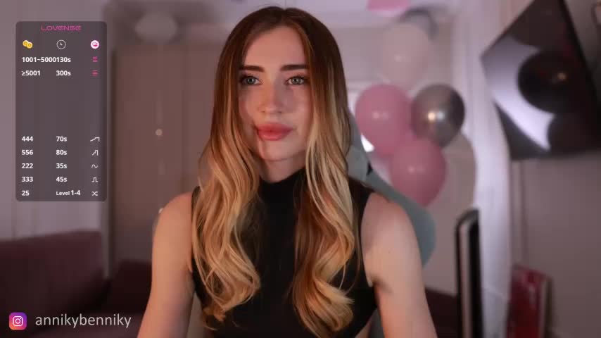 Coconutkittyy Adult Chat August 20, 2025