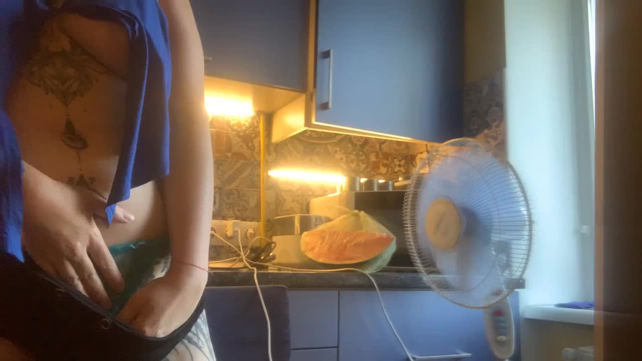 Oksana494 Adult Chat August 20, 2025