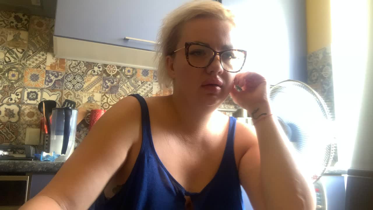 Oksana494 Adult Chat August 20, 2025