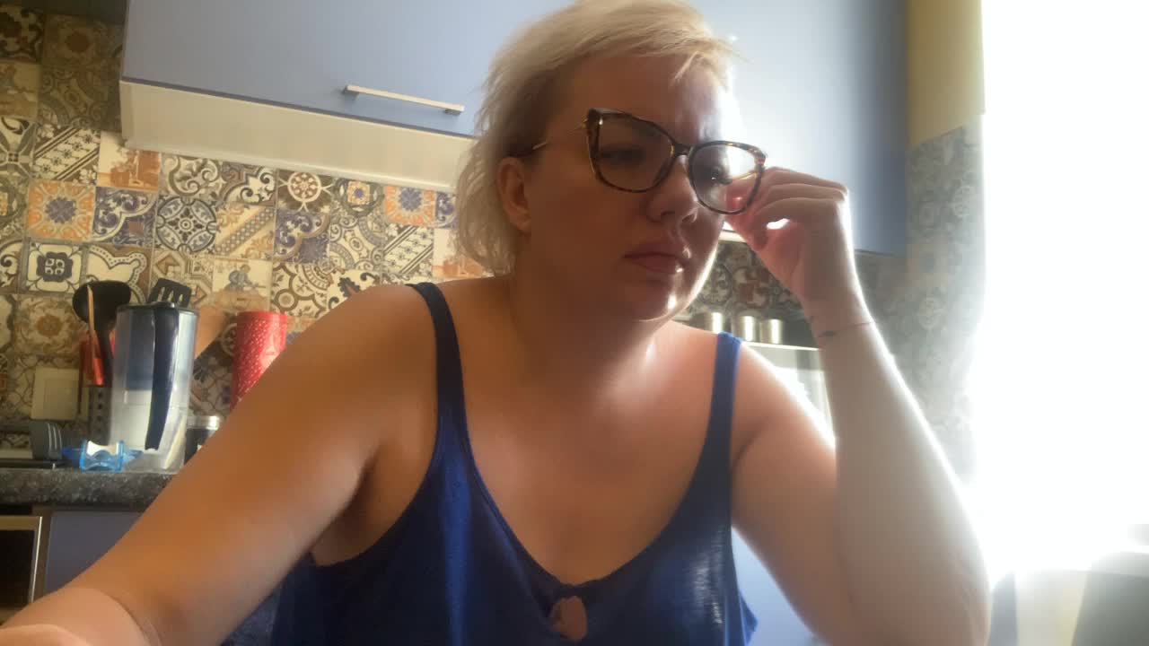 Oksana494 Adult Chat August 20, 2025