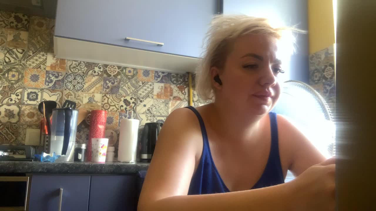 Oksana494 Adult Chat August 20, 2025