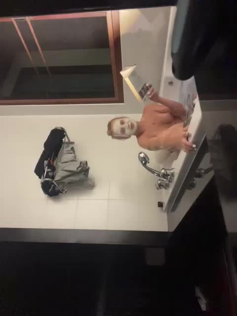 EmmyFoxxOfficial Adult Chat August 20, 2025