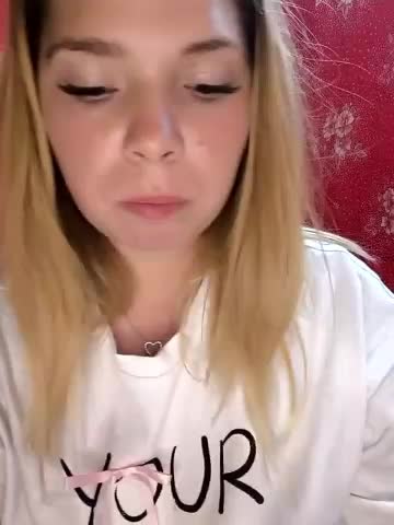 Zuli_Kiska Adult Chat August 20, 2025