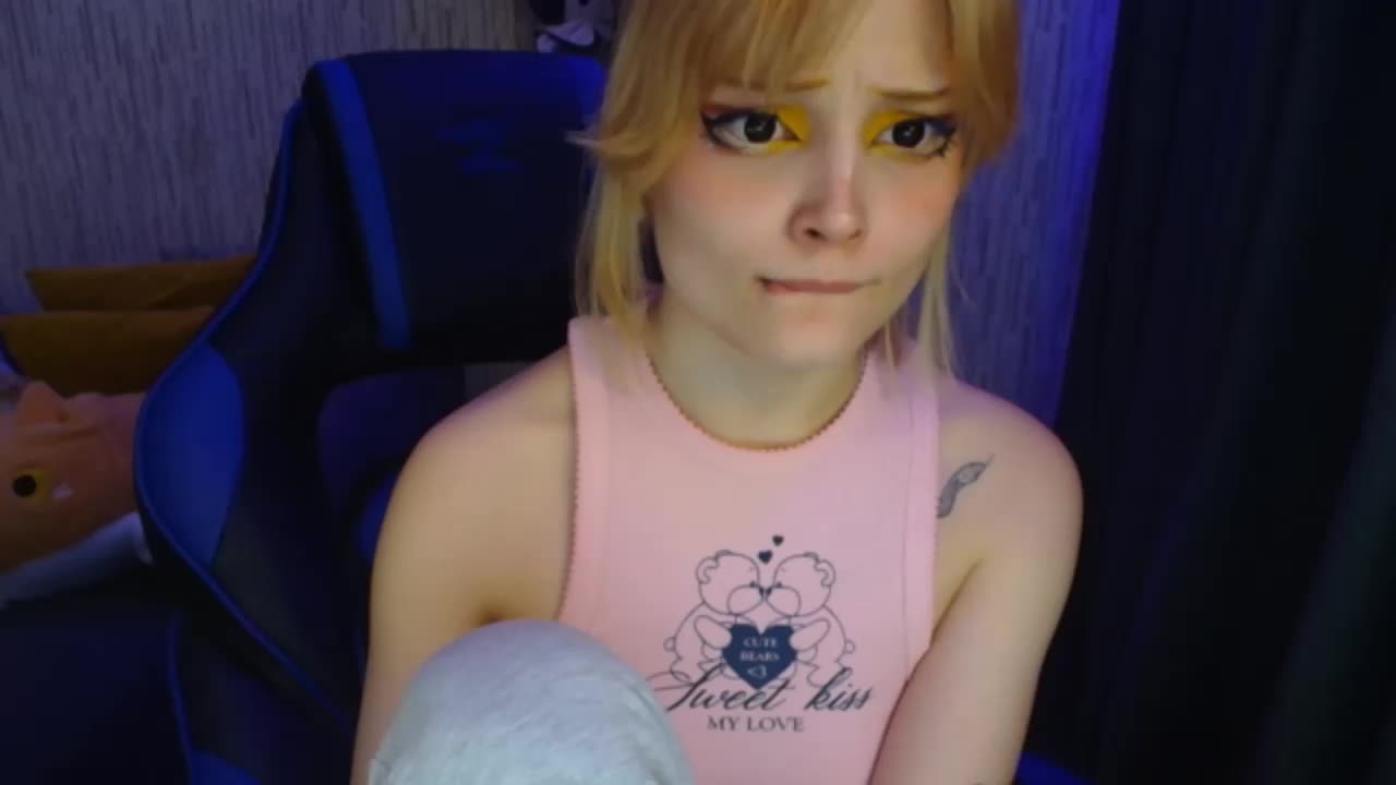 AnnaSinger Adult Chat August 20, 2025