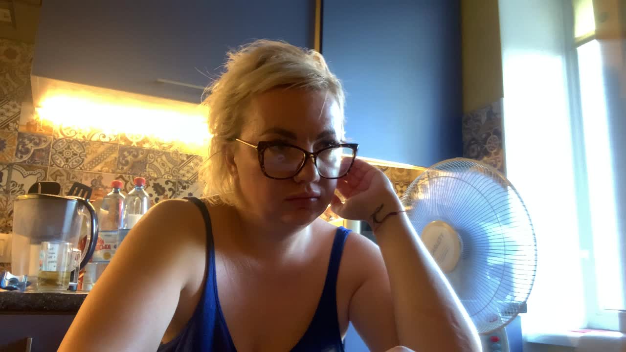 Oksana494 Adult Chat August 20, 2025