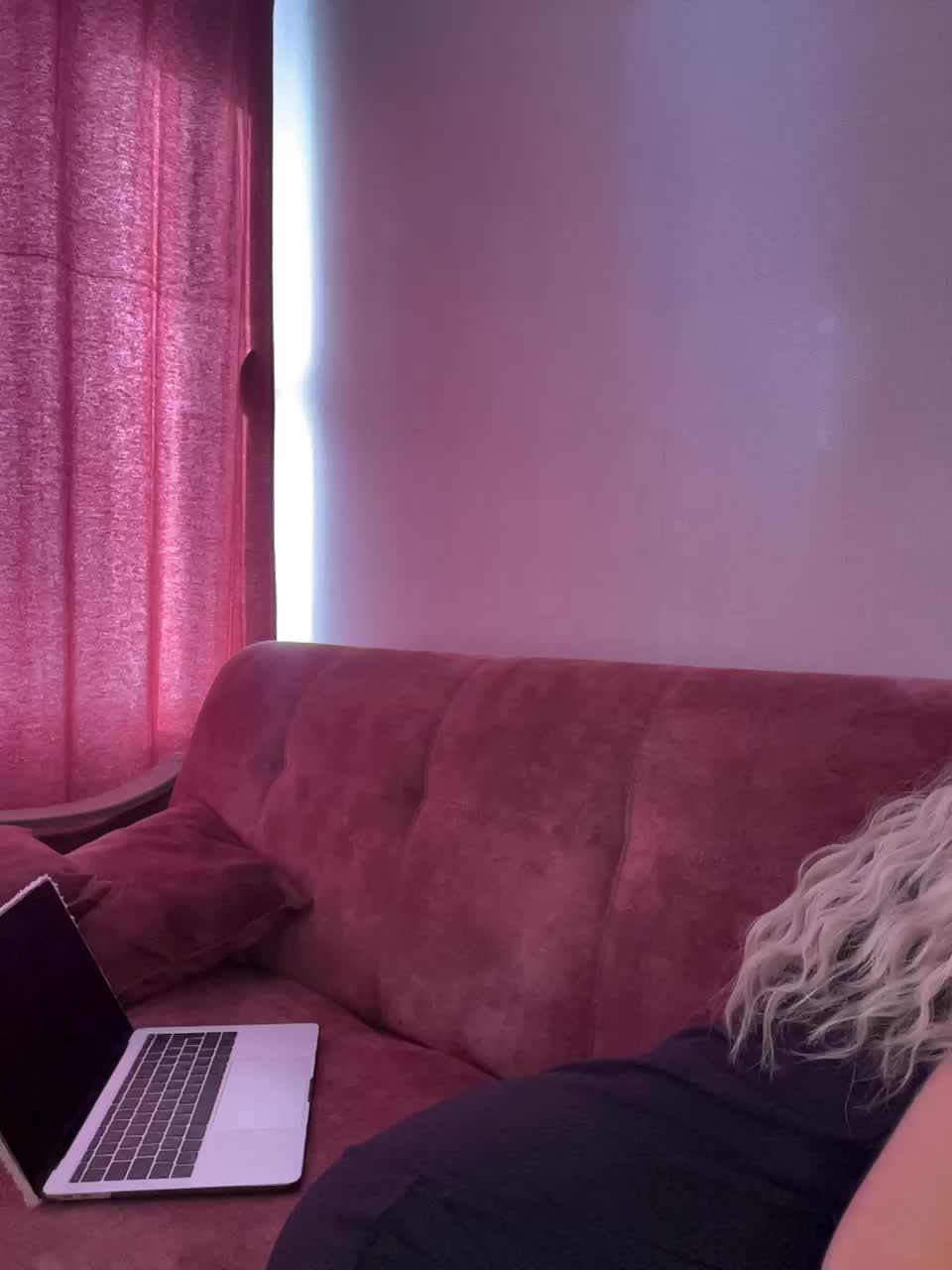 BabeGirl Adult Chat August 20, 2025