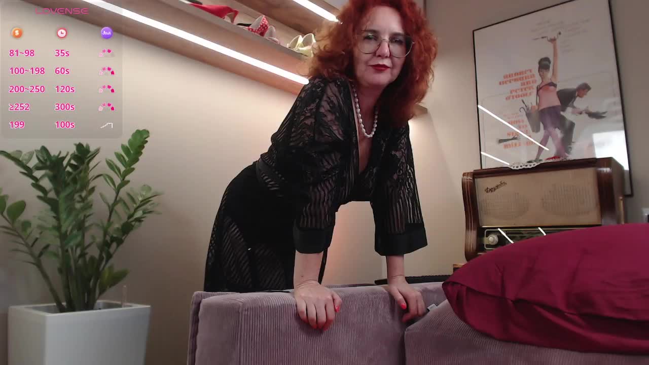 Karen_Roux Adult Chat August 21, 2025