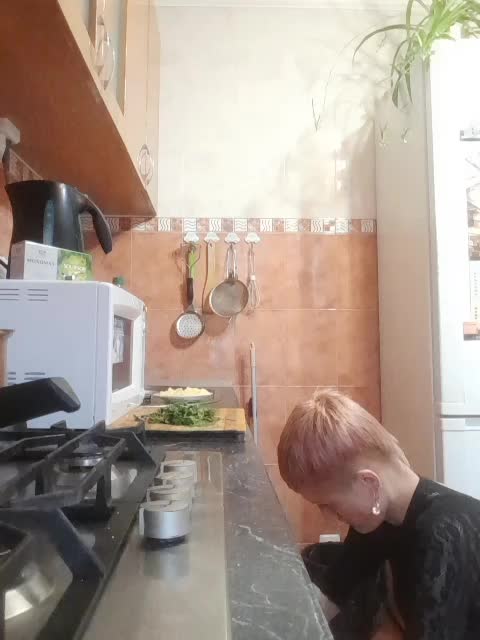 N-I-M-F-O-M-A-N-K-A Adult Chat August 21, 2025