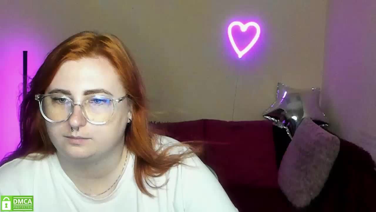 Aliciaredluv Adult Chat August 21, 2025