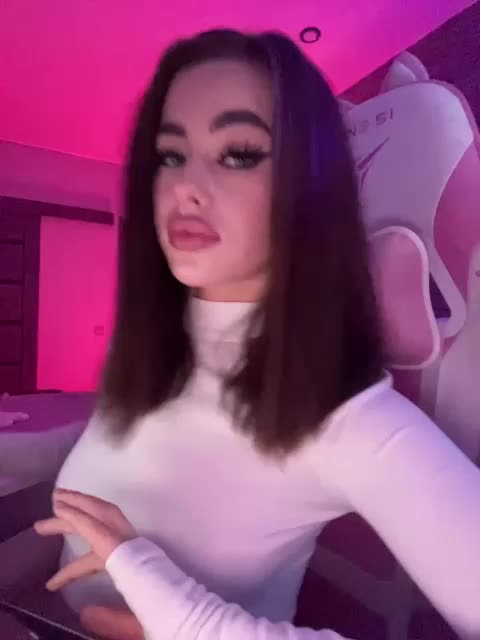 HotGirlEva Adult Chat August 21, 2025