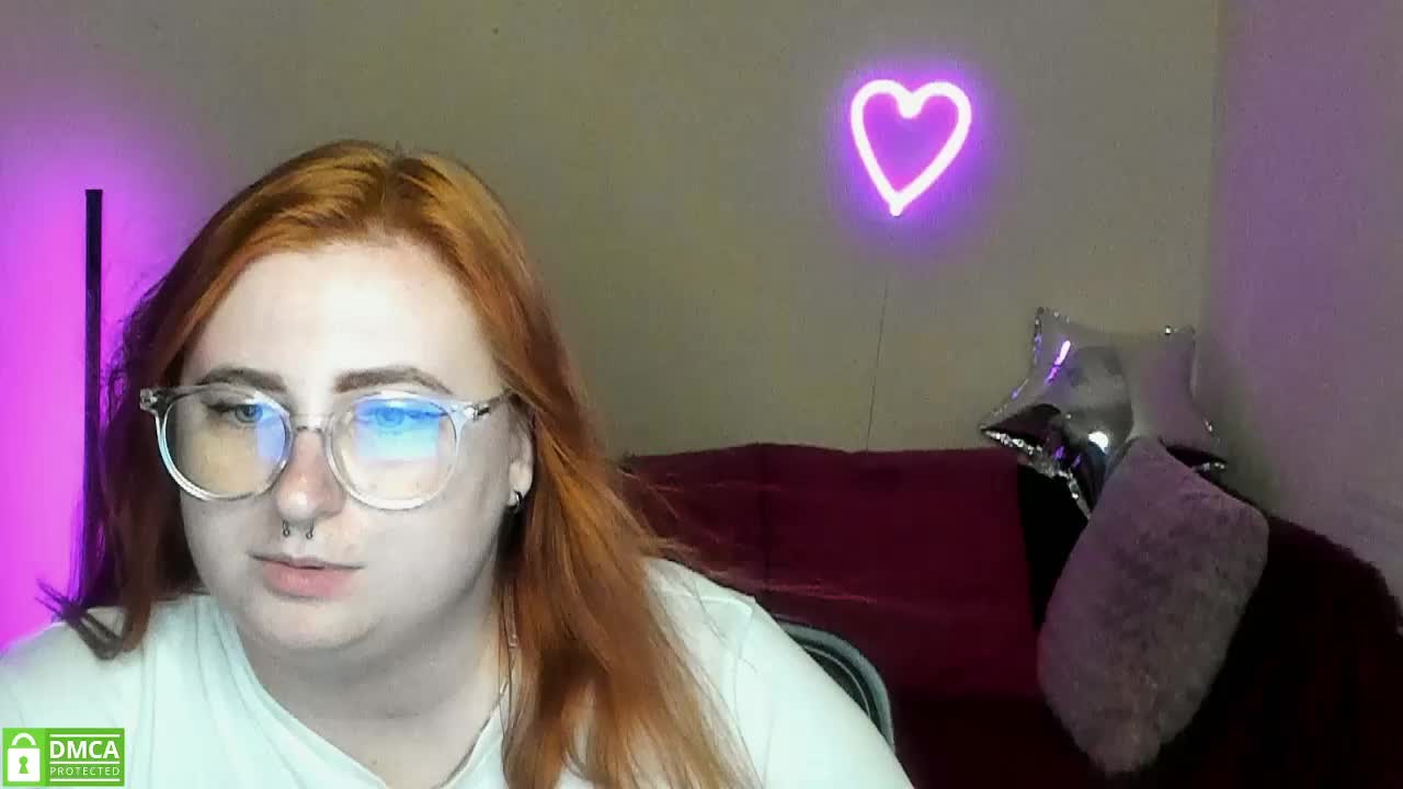 Aliciaredluv Adult Chat August 21, 2025