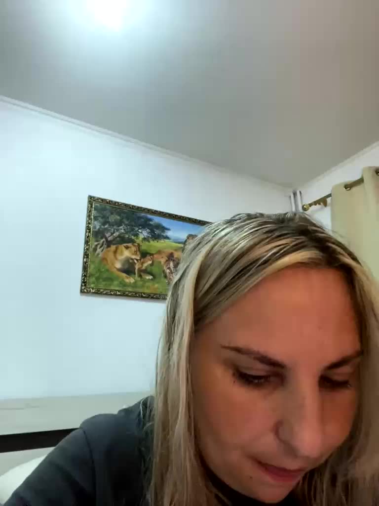 Roksi-8 Adult Chat August 21, 2025