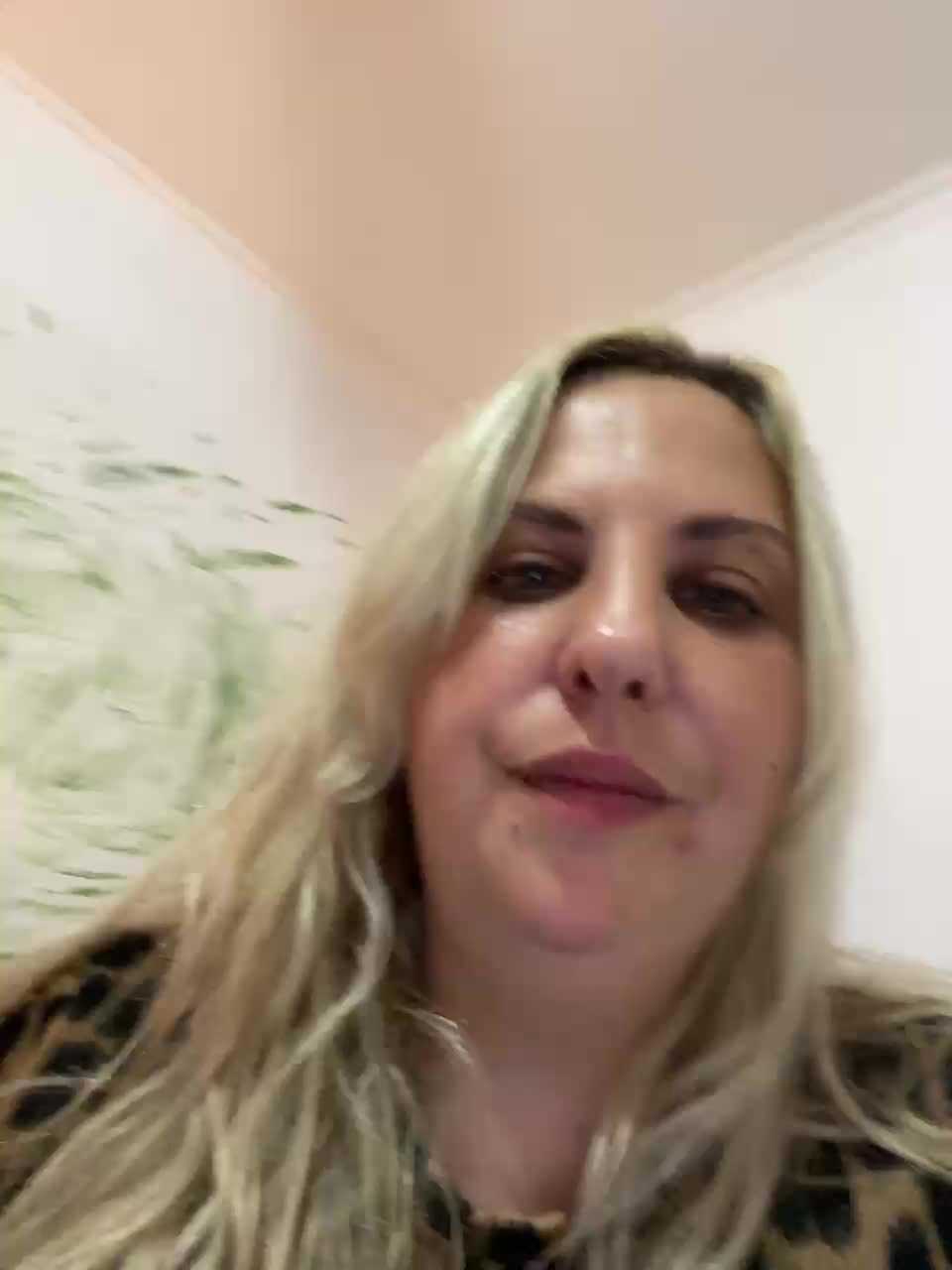 Roksi-8 Adult Chat August 21, 2025