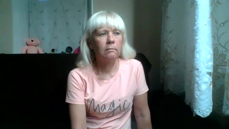 sakura_blonde Adult Chat August 21, 2025