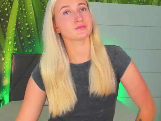 HollyTaillor Adult Chat August 21, 2025