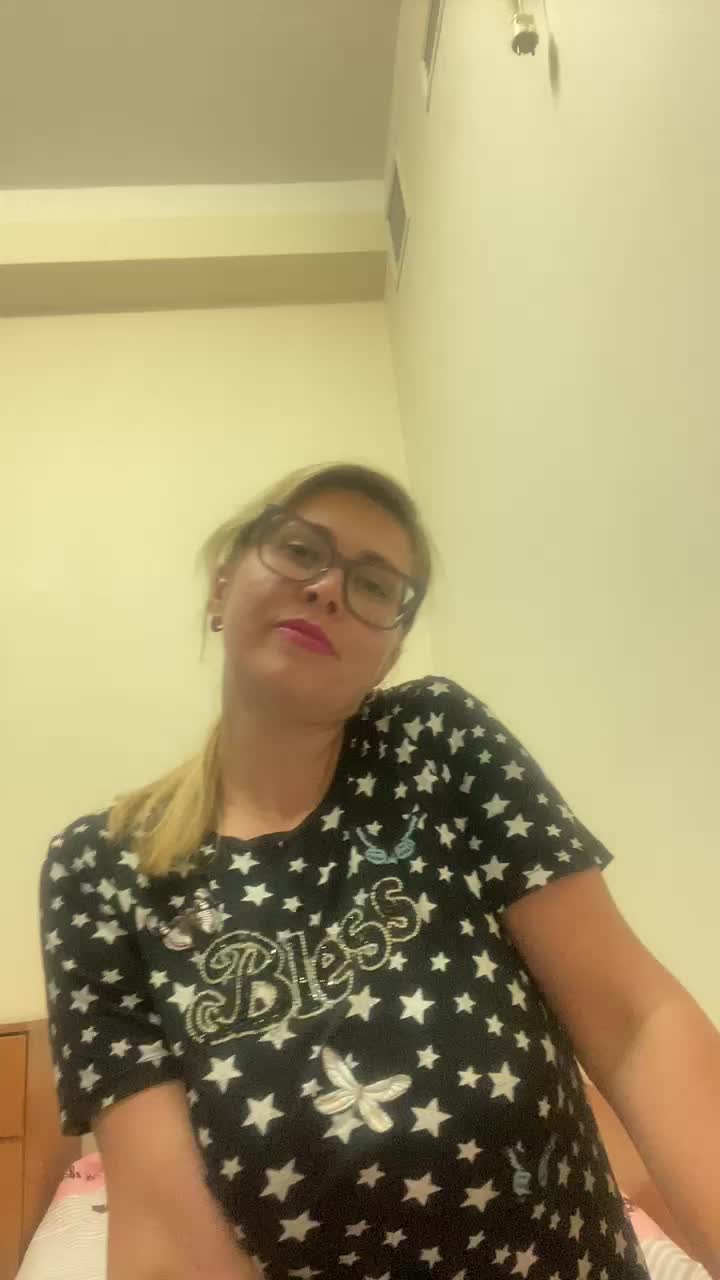 Elegant00Girl Adult Chat August 21, 2025