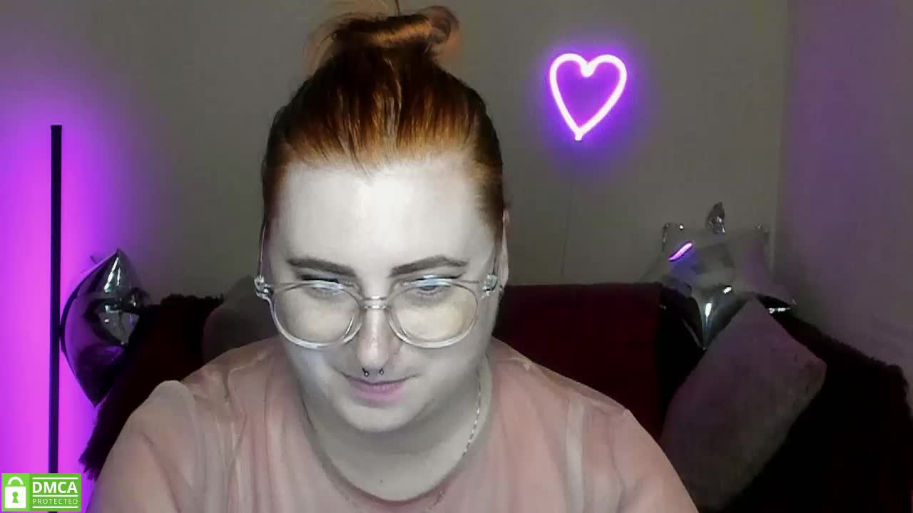 Aliciaredluv Adult Chat August 21, 2025