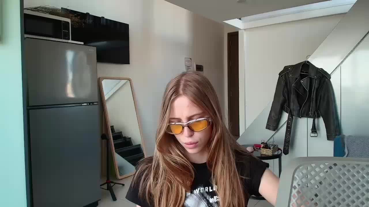 Littlemolly1 Adult Chat August 21, 2025