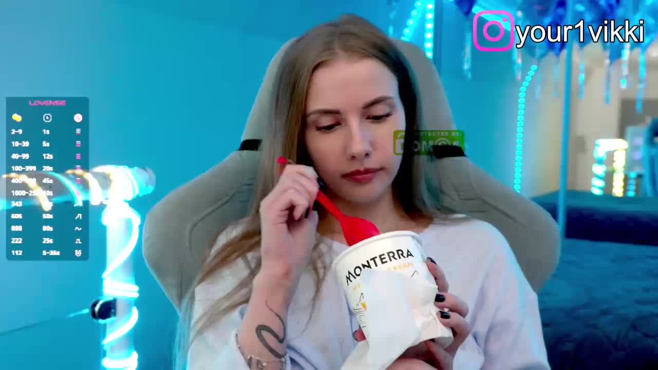 VikkiExtraCheese Adult Chat August 20, 2025