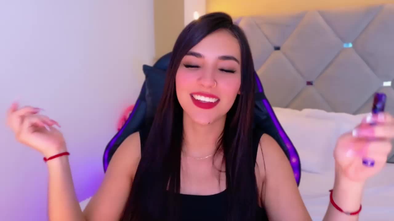 IsaValencia Adult Chat August 21, 2025