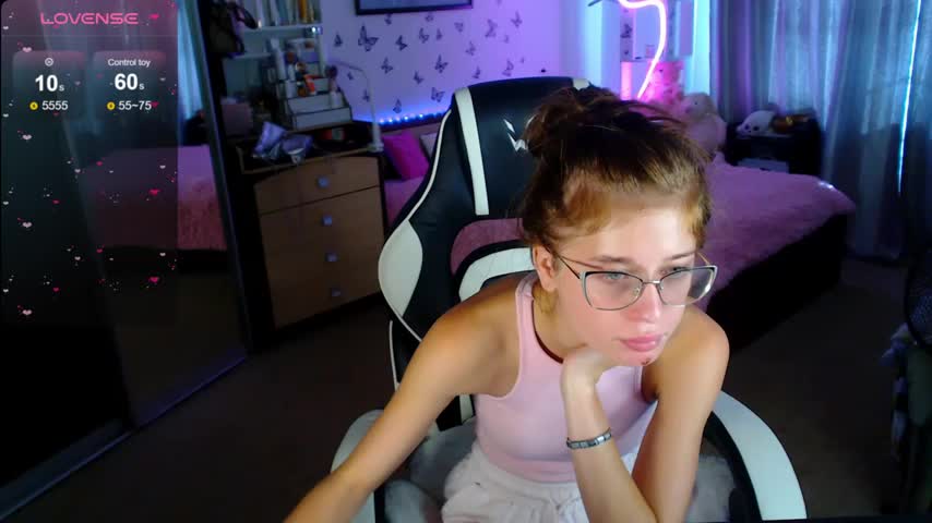 Kira_honeyy Adult Chat August 21, 2025