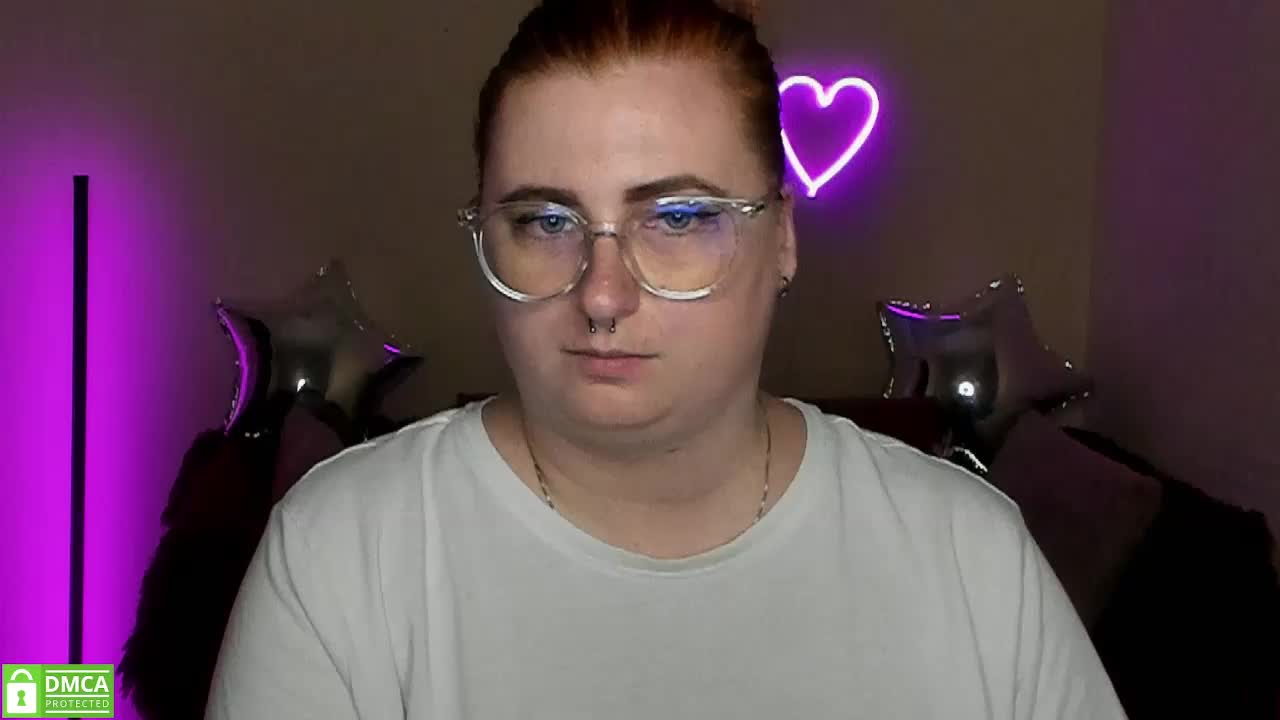 Aliciaredluv Adult Chat August 22, 2025