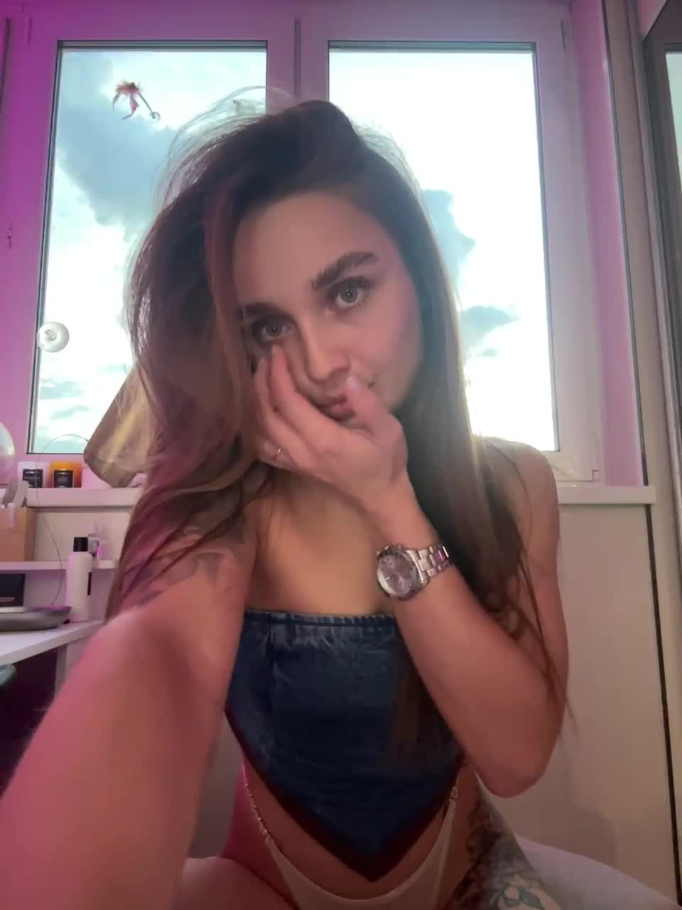 -INDICA- Adult Chat August 22, 2025