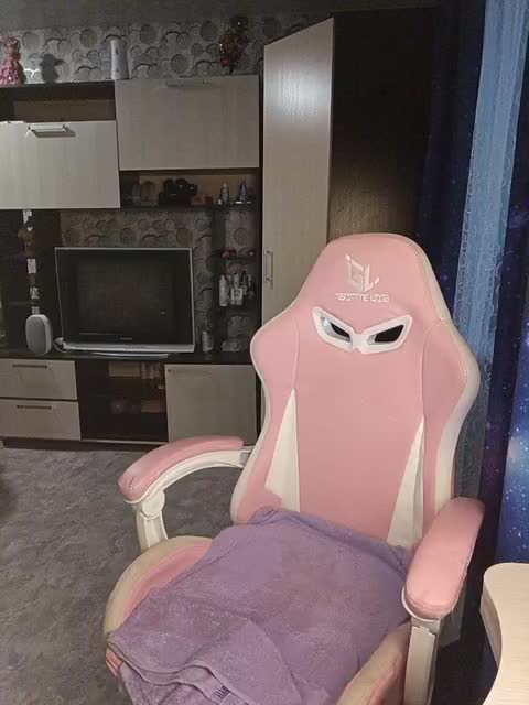 Svetlanka04 Adult Chat August 21, 2025