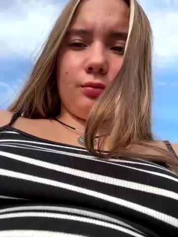 StephanieMur Adult Chat August 22, 2025