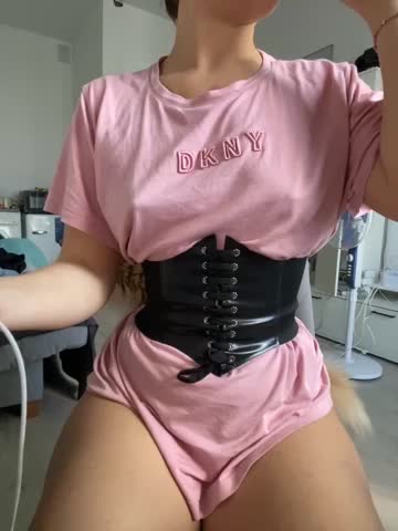 girlsz_ Adult Chat August 22, 2025