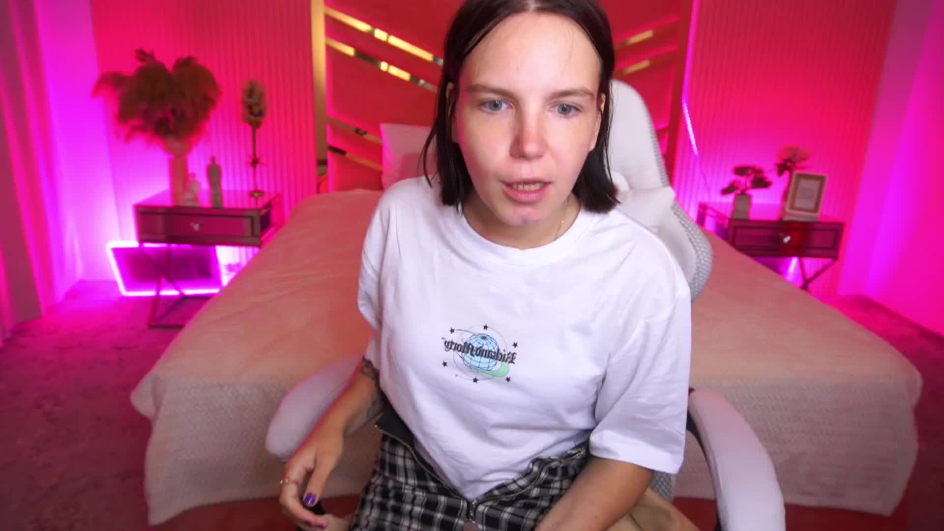 SpicyyDoll Adult Chat August 22, 2025